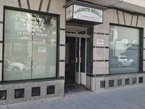 Local comercial en calle Rafael Onieva Ariza