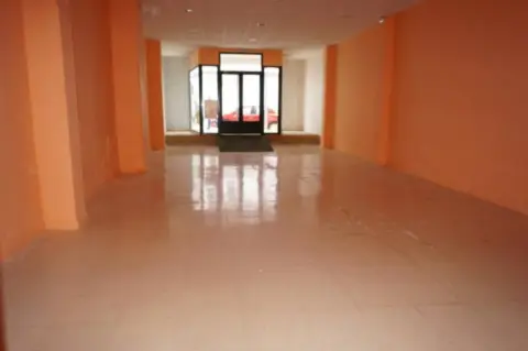Local comercial en Parque - Mercadona