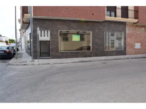 Local comercial en Avd Padre Villoslada