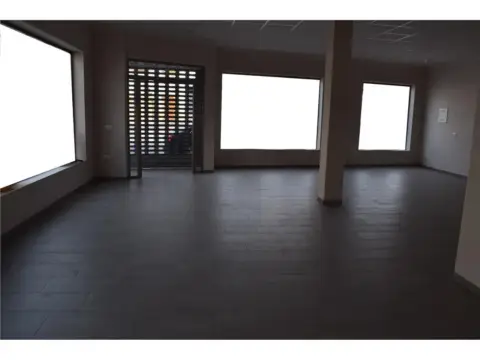 Local comercial en Avd Padre Villoslada