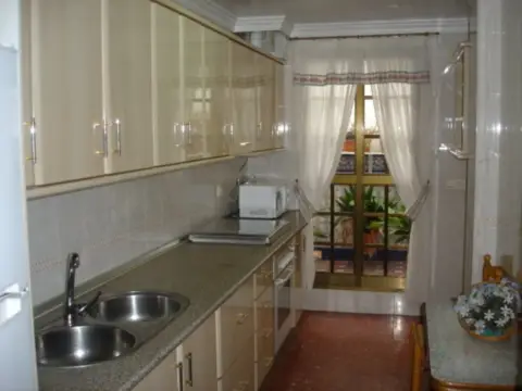 Piso en Zona Serranos