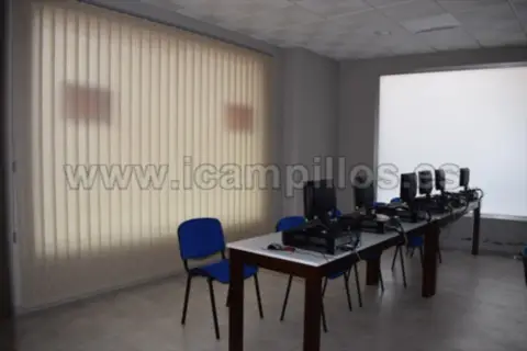 Local comercial en Baena