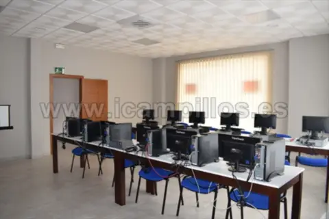 Local comercial en Baena