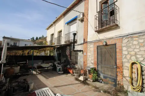 Casa en calle de la Quebrada