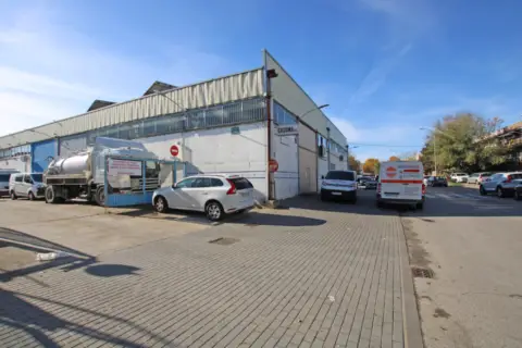 Nave comercial en calle de los Teatinos