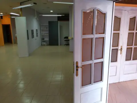 Local comercial en calle de San Roque