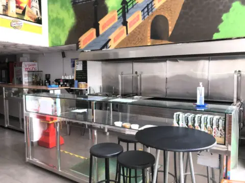 Local comercial en La Picuriña-San Roque-Ronda Norte