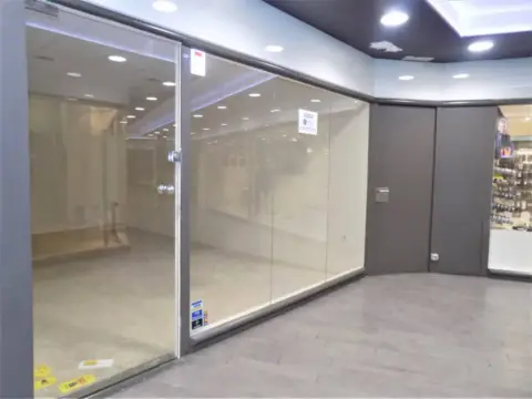 Local comercial en Passeig I Rodalies