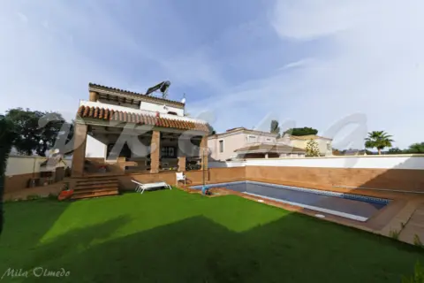 Chalet unifamiliar en Colonia San Miguel-Los Pinos