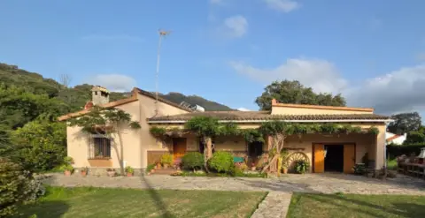 Chalet unifamiliar en Benharás