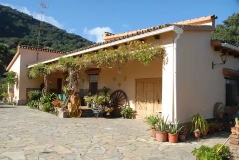 Chalet unifamiliar en Benharás