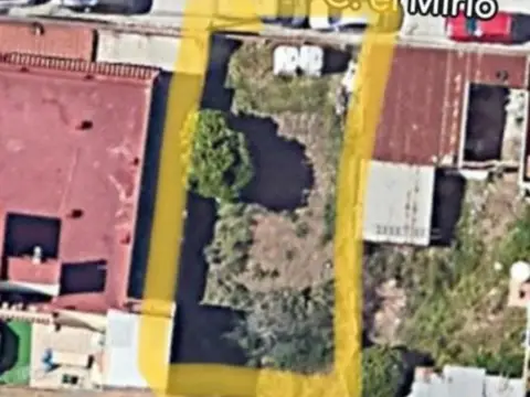 Terreno en calle del Mirlo