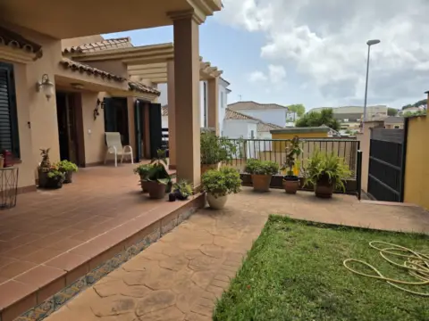 Chalet unifamiliar en Colonia San Miguel-Los Pinos