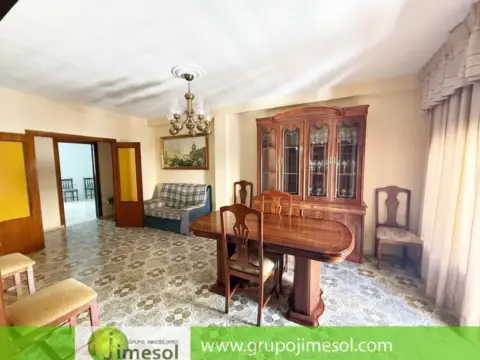 Piso en calle de Cervantes