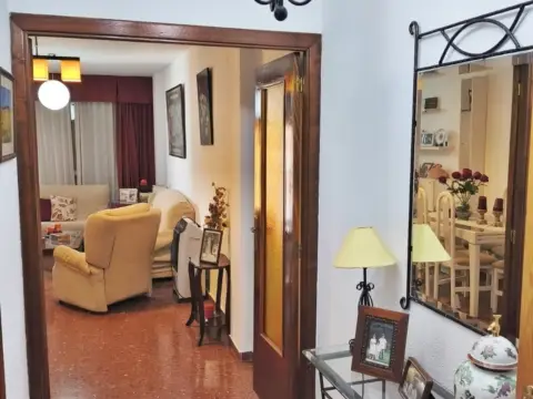 Piso en calle Alonso Ucles