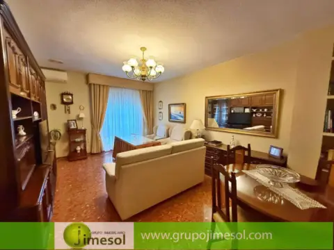 Piso en calle Alonso Uclés