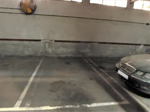 Garage in Carrer de Pius XII
