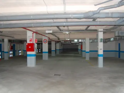 Garaje en calle Vicente Alexandre, 1