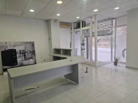 Local comercial en Ctra. de Vic-Remei