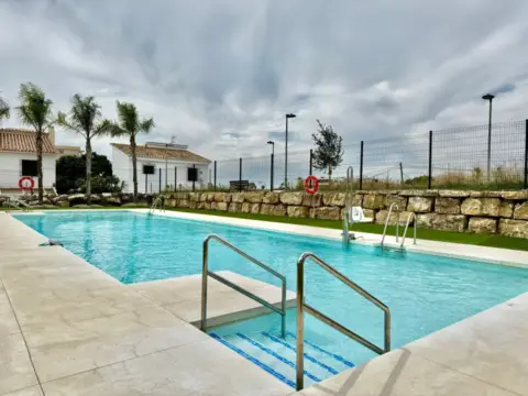 Ático en Torre de Benagalbón