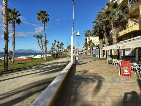 Local comercial en Paseo Marítimo de Nuestra Señora del Carmen