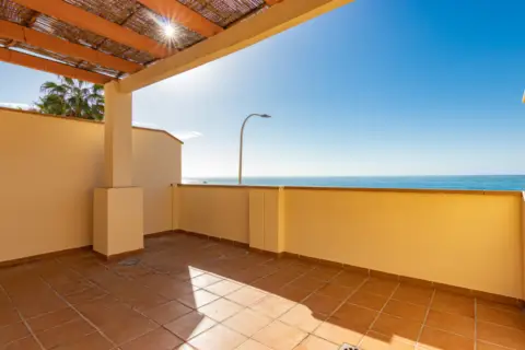 Chalet adosado en Urbanización Paraíso del Sol