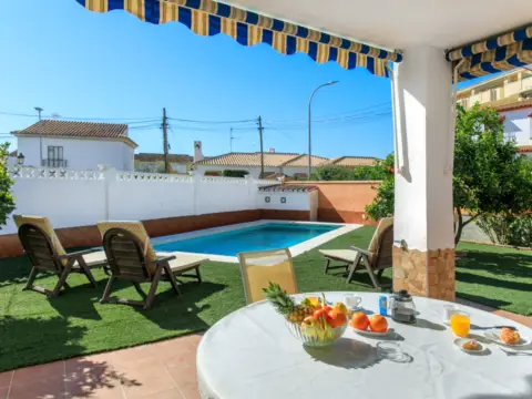 Chalet en calle de los Nardos