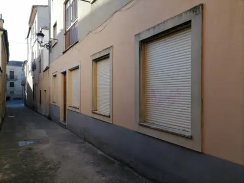 Local comercial en calle del Almendro, 6