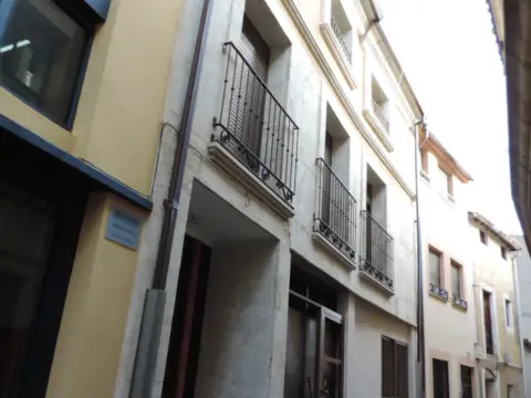Local comercial en calle de Medina
