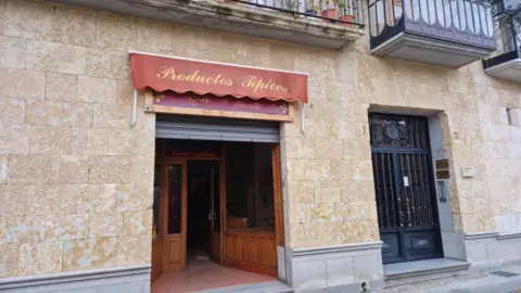 Local comercial en calle de Sánchez Arjona, 9