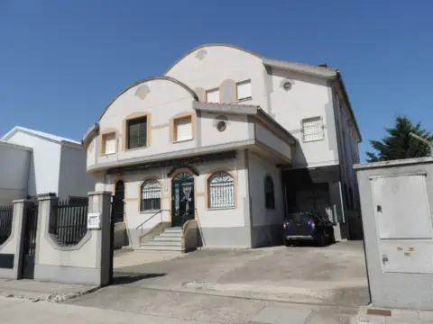 Nave industrial en calle de las Viñas