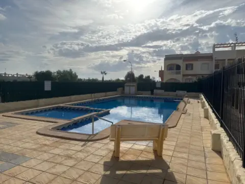 Apartamento en Playa Flamenca-Las Piscinas