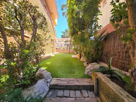 Chalet adosado en Les Salines-Clot del Bassó-Mota de Sant Pere
