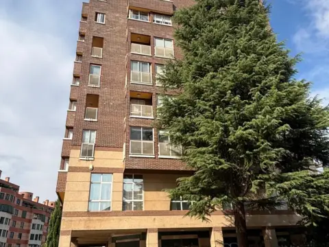 Piso en calle de Mariano de los Cobos