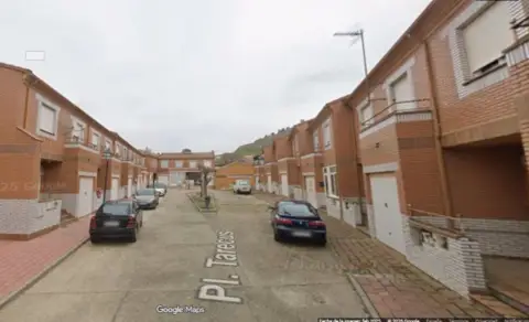 Chalet adosado en Plaza Tarecus