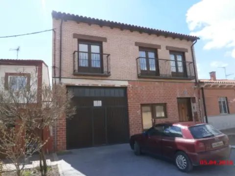 Chalet adosado en calle de San Lázaro