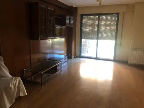 Piso en calle de Federico Landrove Moiño