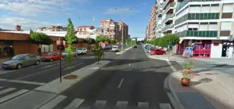 Local comercial en Avenida del Cardenal Cisneros, nº 11