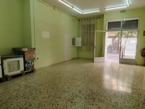 Local comercial en calle Nogalte