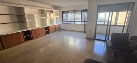 Piso en Avenida Juan Carlos I