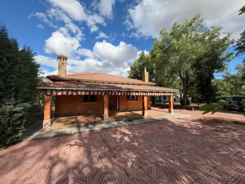 Chalet rústico en Miguelturra