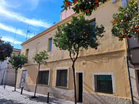 Casa pareada en Carrer de Peronella