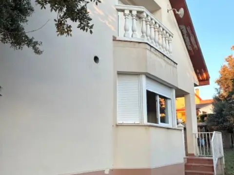 Chalet en calle de Colombia