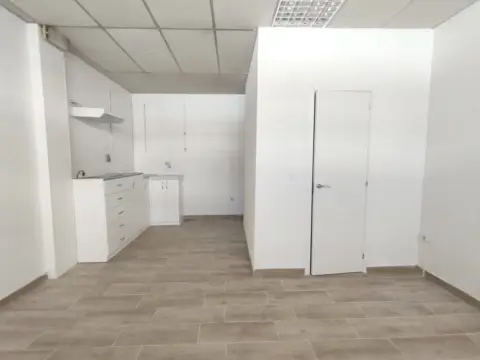 Local comercial en Instituts-Ponent