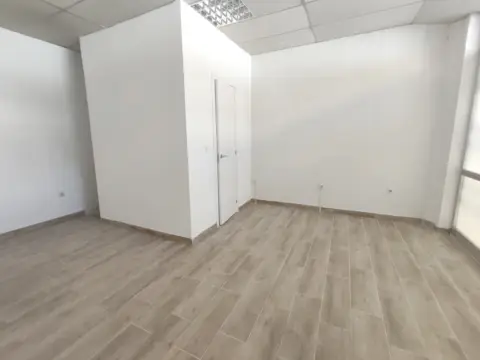 Local comercial en Instituts-Ponent