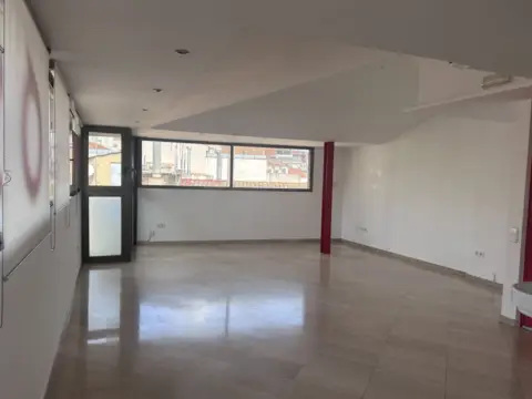 Local comercial en Plaça Vella, 10