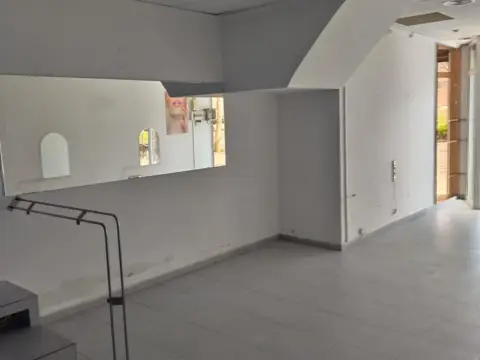 Local comercial en Rambla d'Ègara, 61