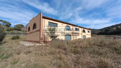 Nave industrial en Carretera de Badalona, 9