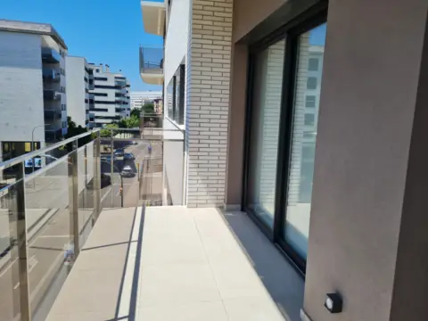 Piso en Carrer de Joan Alsina in Migdia Casernes (Girona Capital) · Girona Capital
