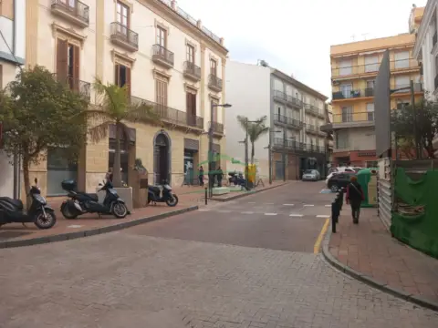 Terreno en Plaza de Francisco Javier de Burgos